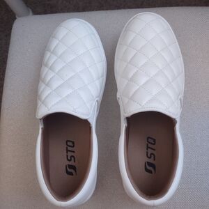 Women's White Quilted Sneakers